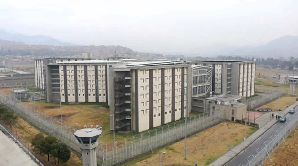 Cierran dos pabellones de la cárcel La Picota por brote de covid-19 en Bogotá