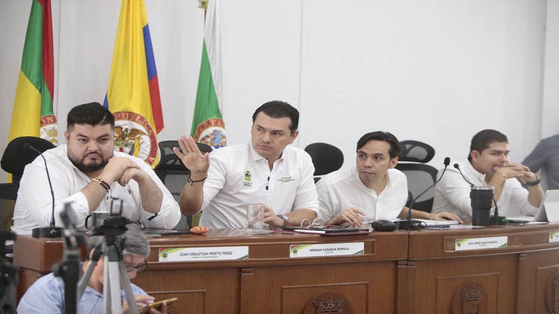 “No necesito facultades del Concejo, para eliminar esos cargos”