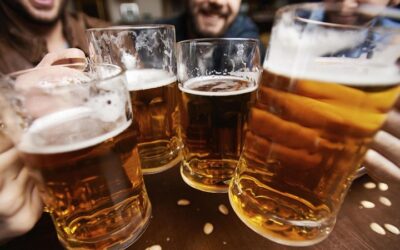 Investigaciones refutan beneficios del consumo moderado de alcohol