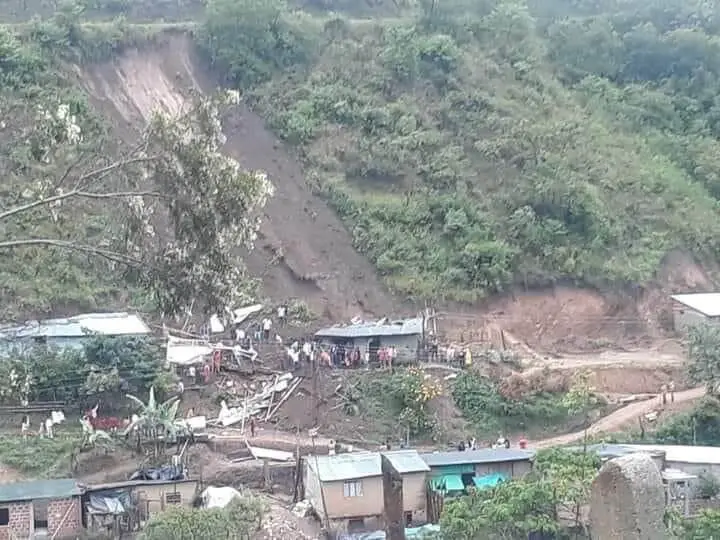 Tragedia por deslizamiento de tierra en Íquira