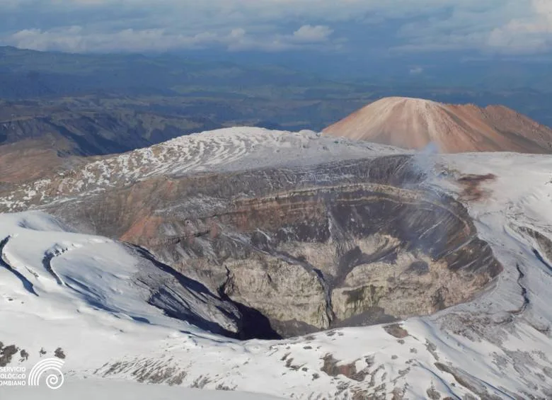 Volcán Nevado del Ruiz mantiene las alertas