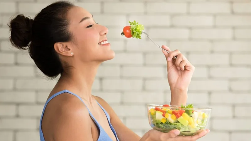 ¿Cuántas frutas y verduras debe comer una persona al día para estar sana?