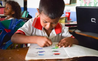 Niños en la Plata reciben educación remota ante crisis del orden público