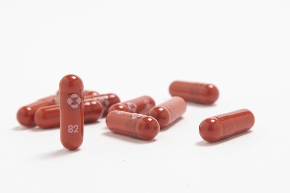 El Reino Unido aprobó el uso de la píldora anticovid