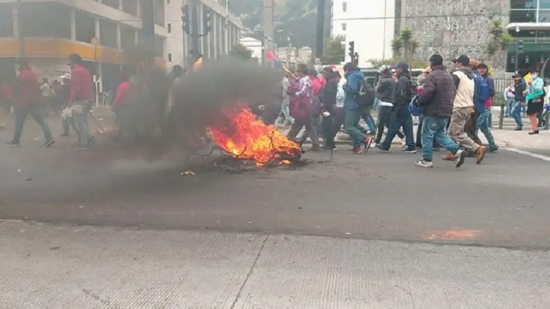 Protestas en Ecuador cobran la vida de un indígena