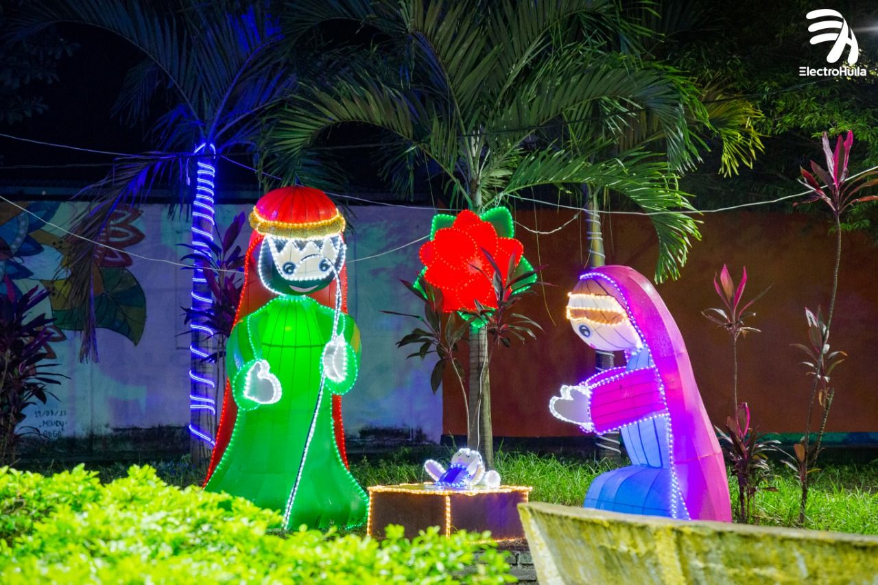 17.El corregimiento El Juncal se adorna de Navidad con figuras representativas de tradición y color