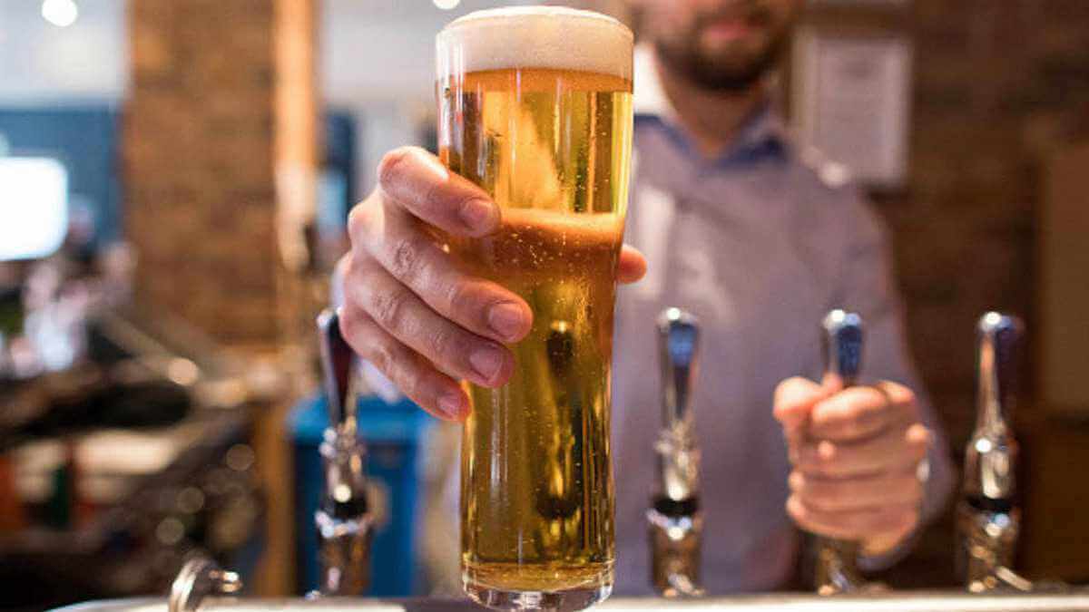 Cerveza podría presentar escasez y aumento de precios en diciembre