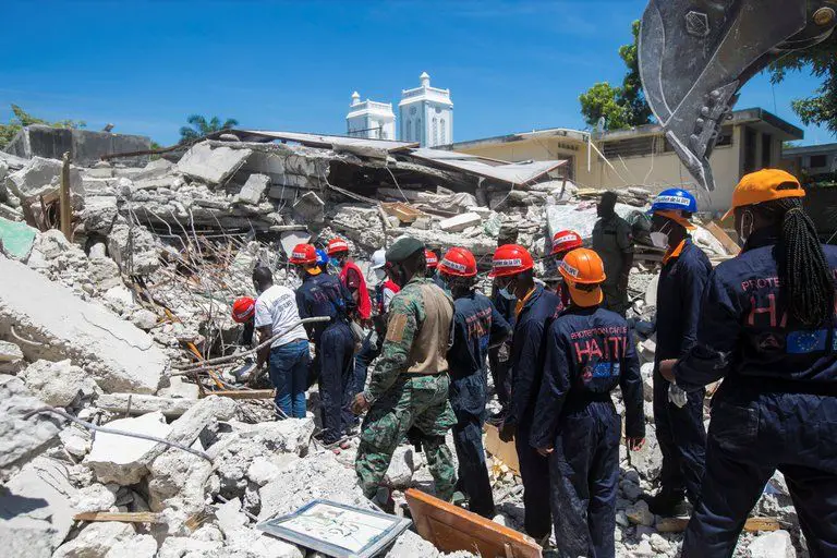 Después de terremoto, México envía toneladas de ayuda humanitaria a Haití