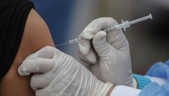 Empieza la vacunación contra covid-19 para personas de 15 a 20 años desde este sábado