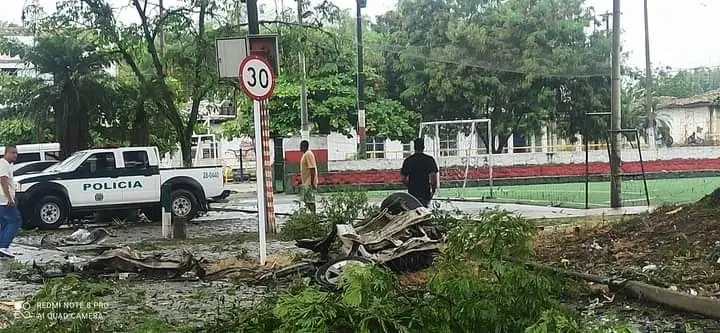 Carro bomba explotó frente a iglesia de Padilla, Cauca