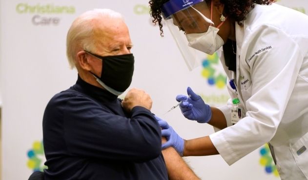 Joe Biden recibió vacuna contra Covid