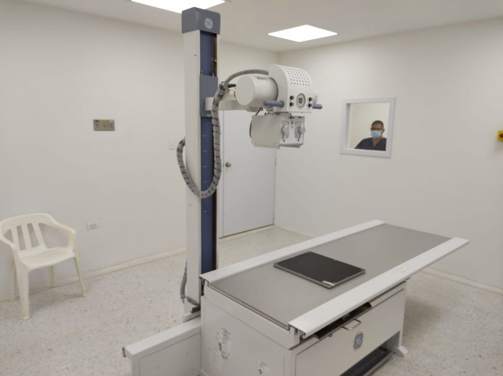 A la par con la emergencia sanitaria la ESE Carmen Emilia Ospina puso en funcionamiento los modernos equipos para toma de rayos X del CAIMI.