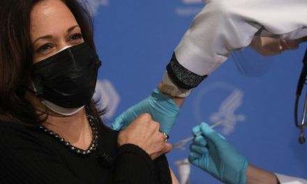 Colombia no está en lista de países que recibirá vacunas donadas por EE.UU