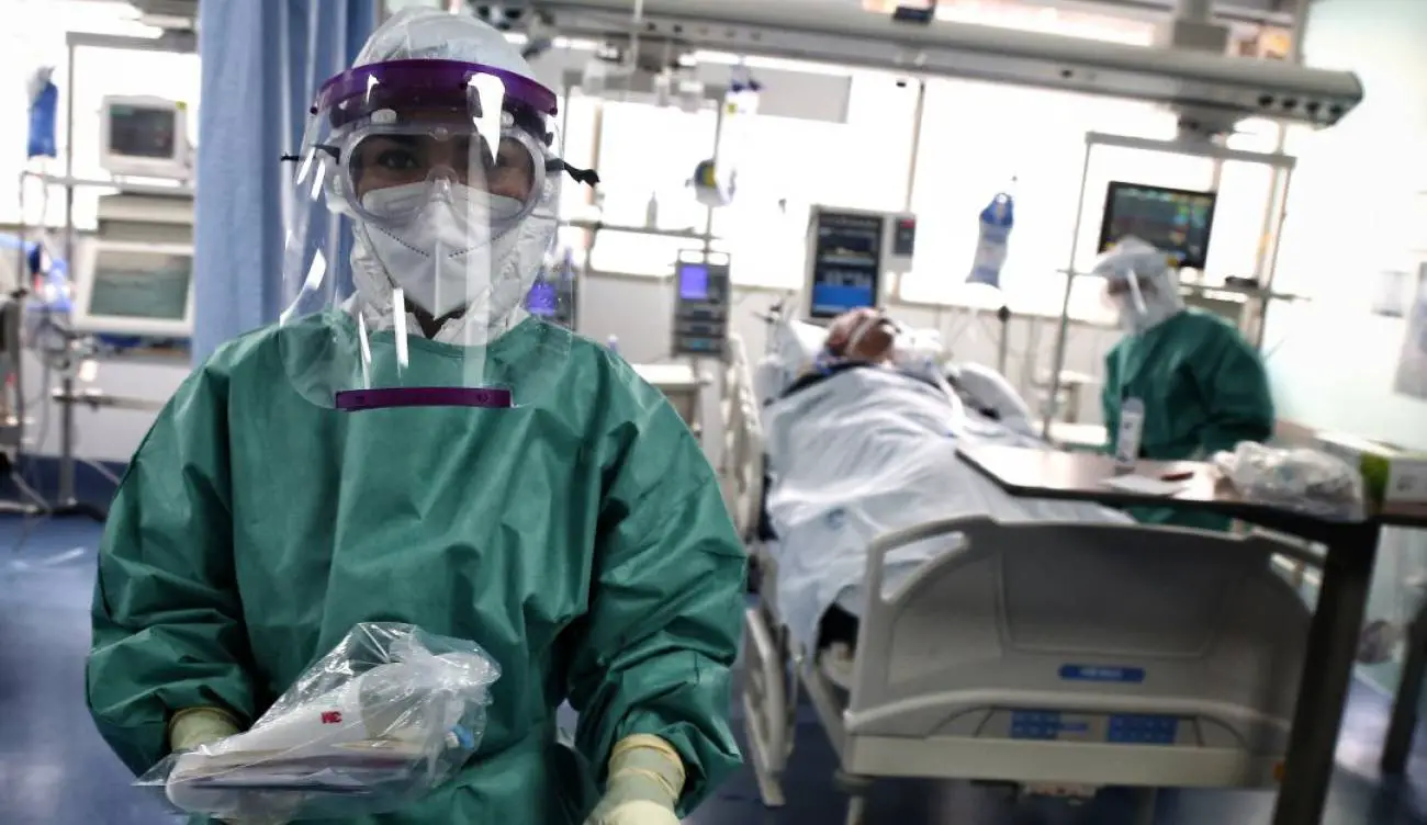 Personal médico pide extender alerta roja hospitalaria y cuarentena a nivel nacional