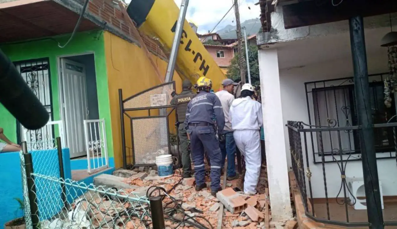 Avioneta se estrelló en una casa de Copacabana, Antioquia