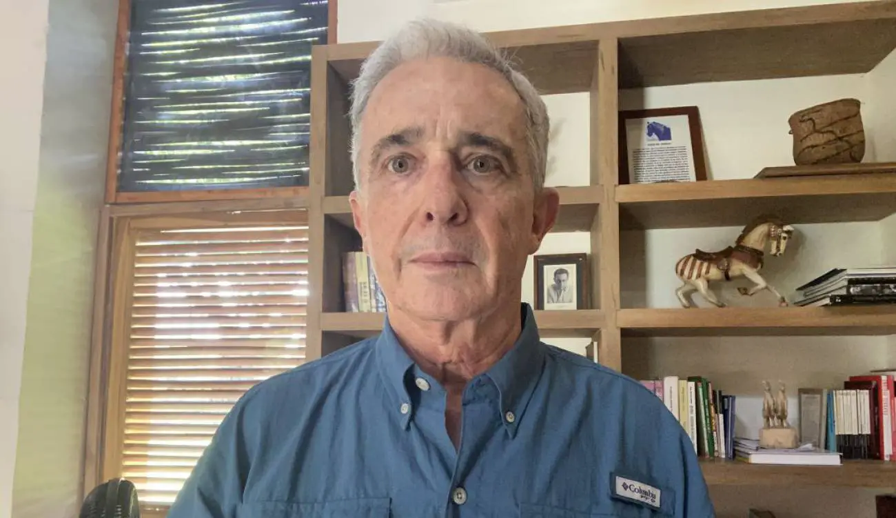 Uribe pedirá a la Corte revisar fallo para no ser tildado como “imputado”