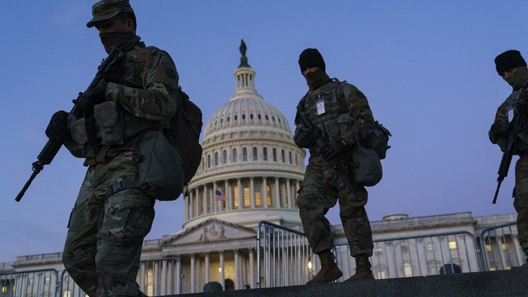 Tropas de la Guardia Nacional en el Capitolio (AP /J. Scott Applewhite).