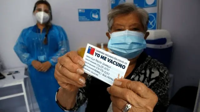 Chile, el país que ya vacunó al 16% de su población en solo 21 días