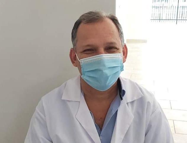 El médico internista, Luis Fernando Durán, también recibirá la dosis contra el virus. Foto 4