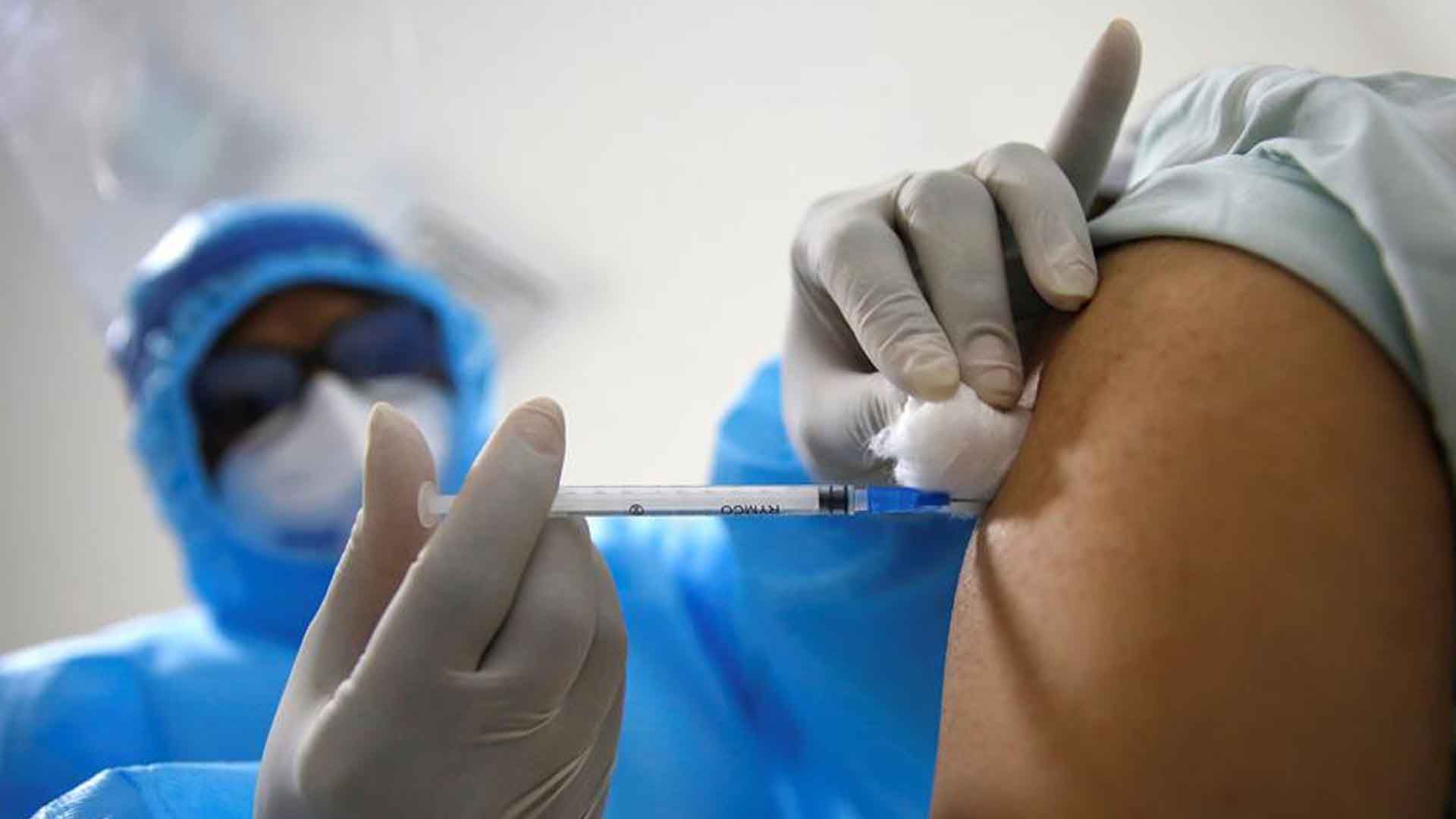 Supersalud halló más de 400 presuntas irregularidades en el Plan de Vacunación