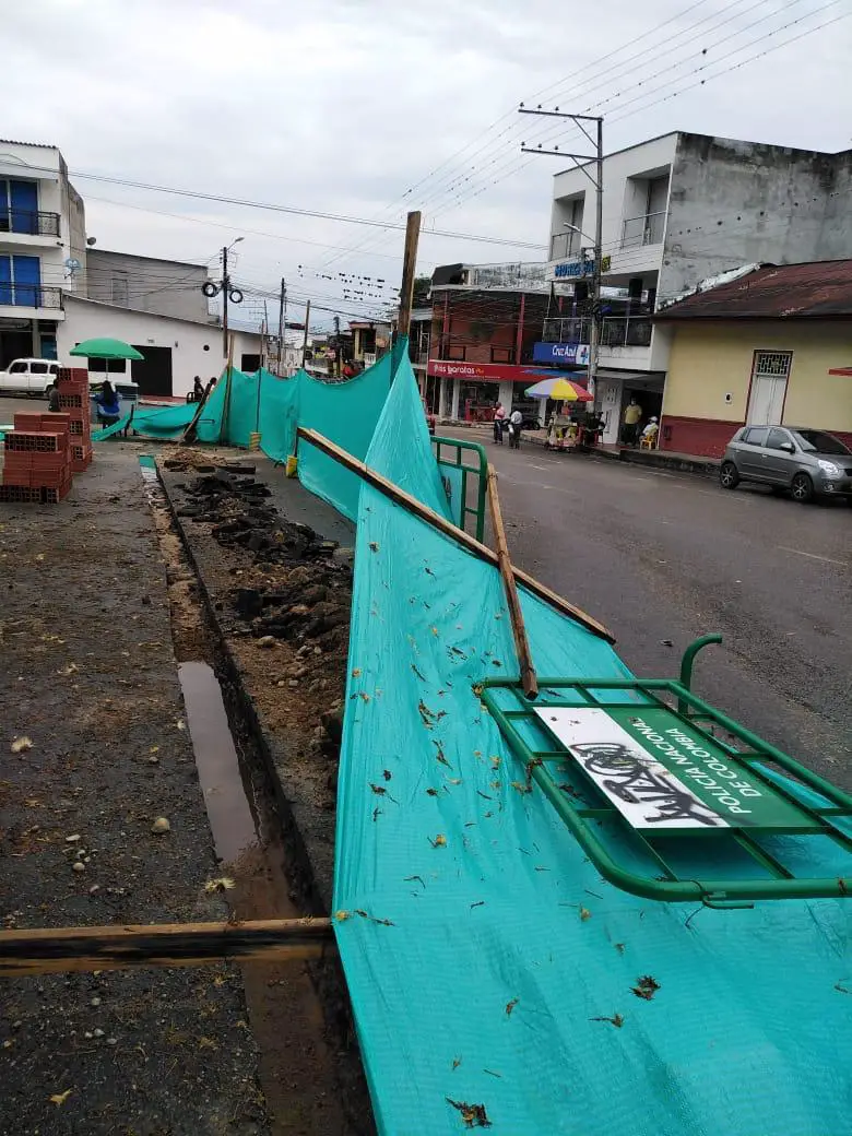 Comunidad de Rivera exige la terminación de la vía de acceso al municipio