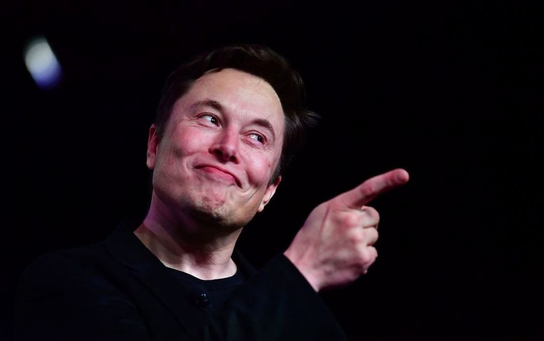 Elon Musk lo hizo de nuevo: Tesla aceptará al Bitcoin como forma de pago para comprar sus automóviles