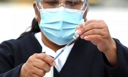 Nuevo caso de vacuna sin líquido, ya van tres en el país