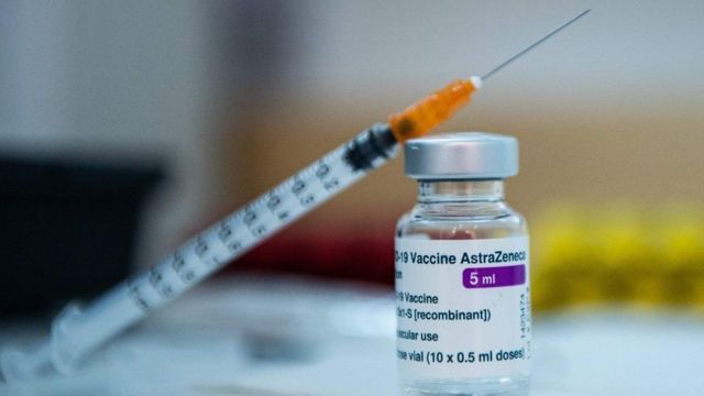 En Canadá mujer de 54 años murió luego de recibir vacuna de AstraZeneca