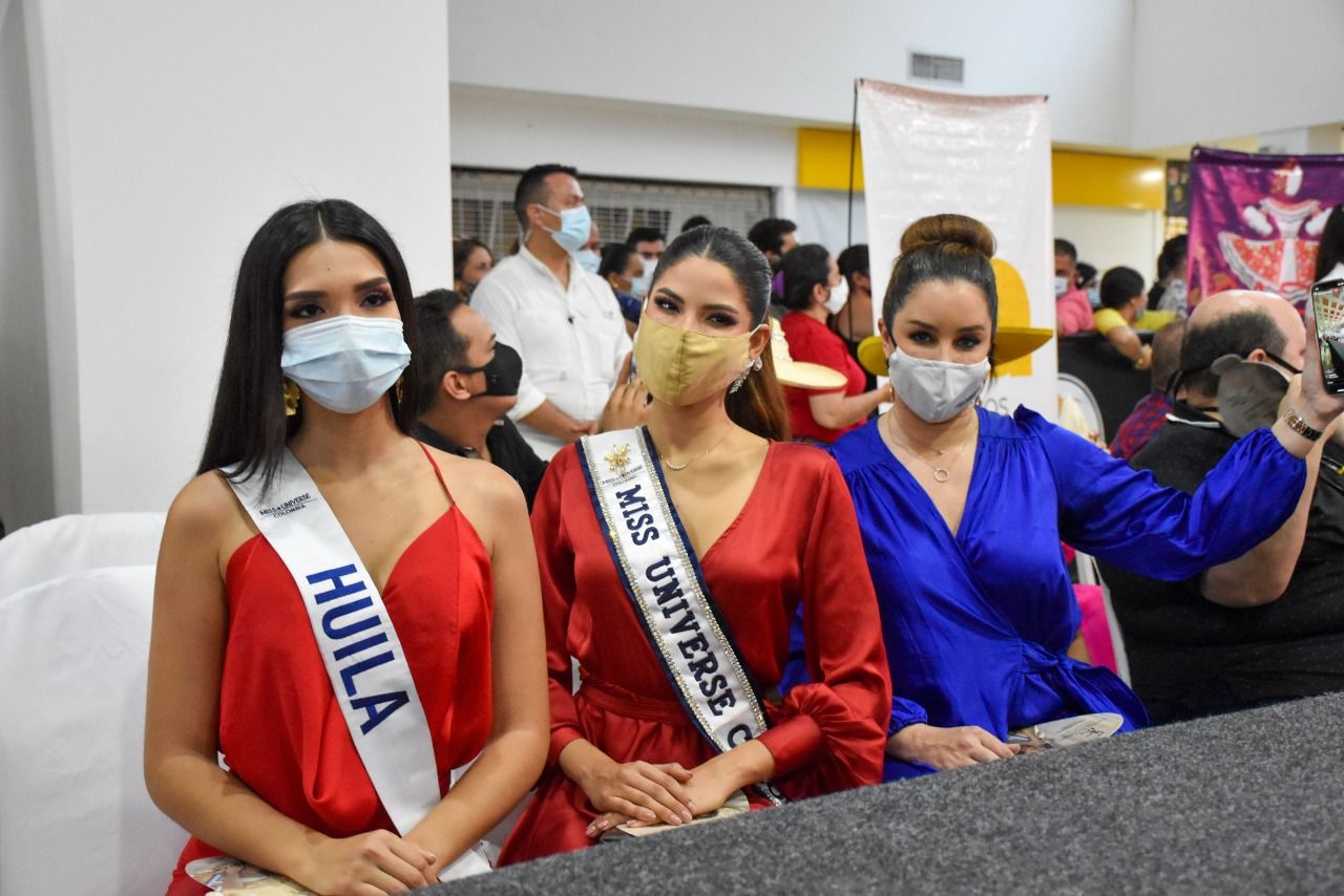 María José Vargas Miss Huila 2020, Laura Olascuaga Miss Universe Colombia y Natalie Ackermann, Presidente de la Organización Miss Universe Colombia.