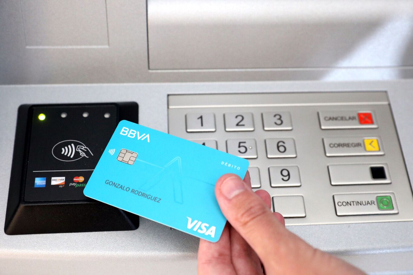 En el primer trimestre de 2021, los usuarios prefirieron el uso de la tarjeta debido a la de crédito para hacer sus compras.