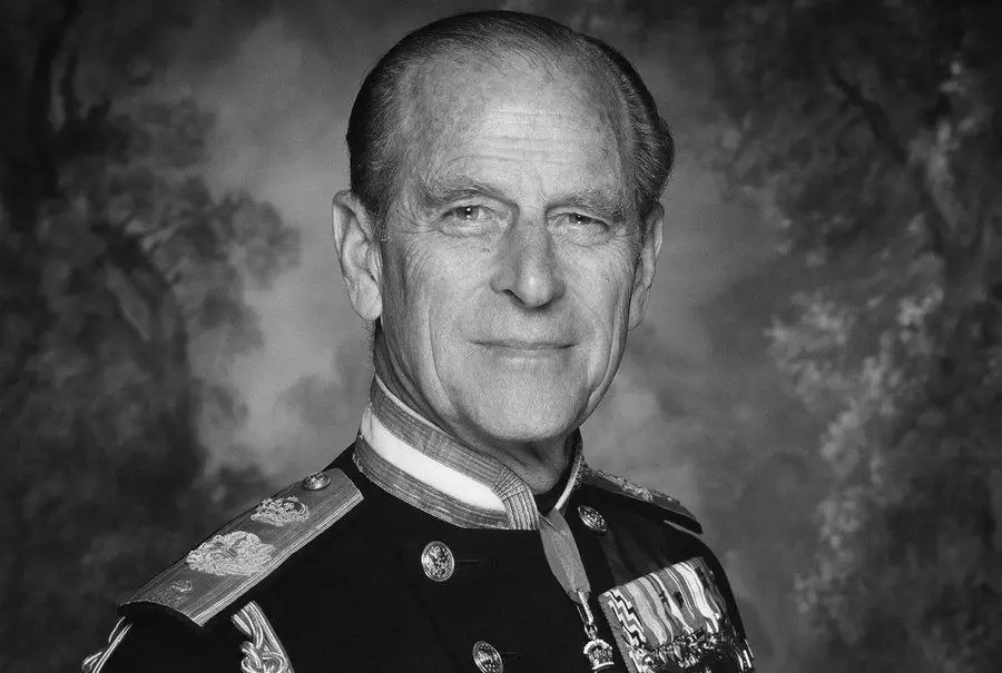 Muere el príncipe Felipe, marido de la reina Isabel II, a los 99 años
