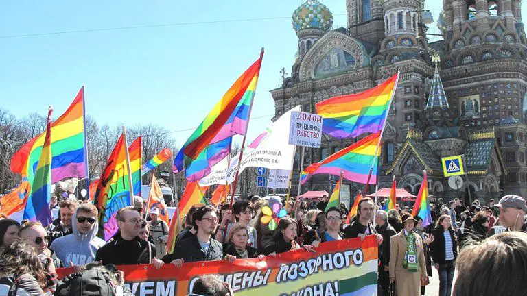 Putin, ‘el macho ruso’, prohibió el matrimonio igualitario