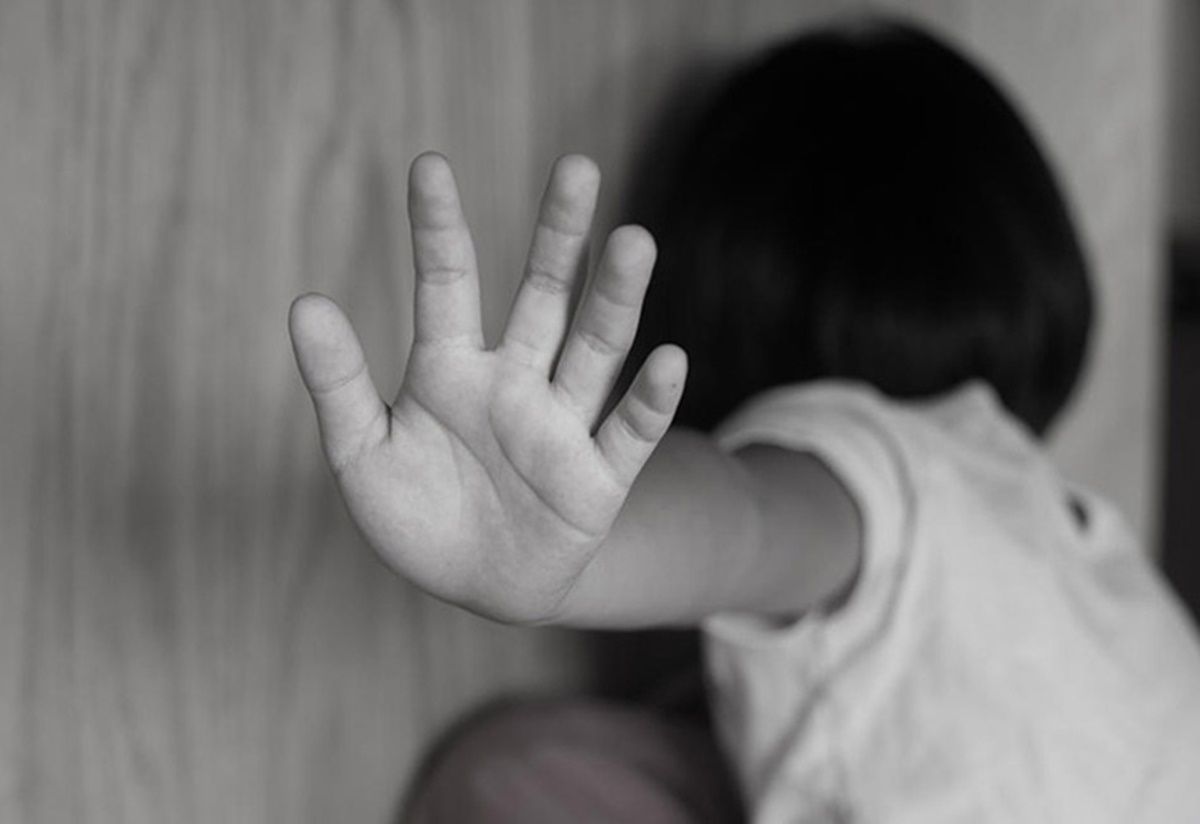 Madre abusaba sexualmente de su propia hija de 3 años de edad