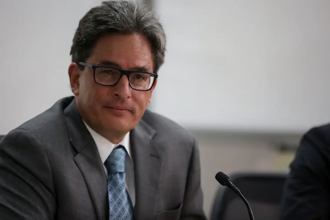 Renunció el ministro de Hacienda, Alberto Carrasquilla