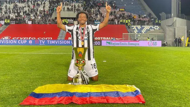 Cuadrado le dedicó la Copa Italia a Colombia