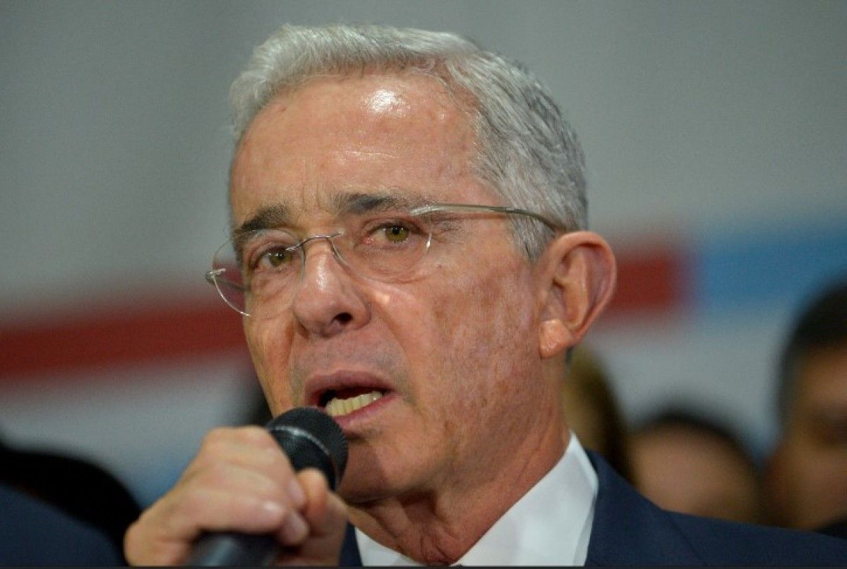 Álvaro Uribe reveló que hizo contactos con ELN