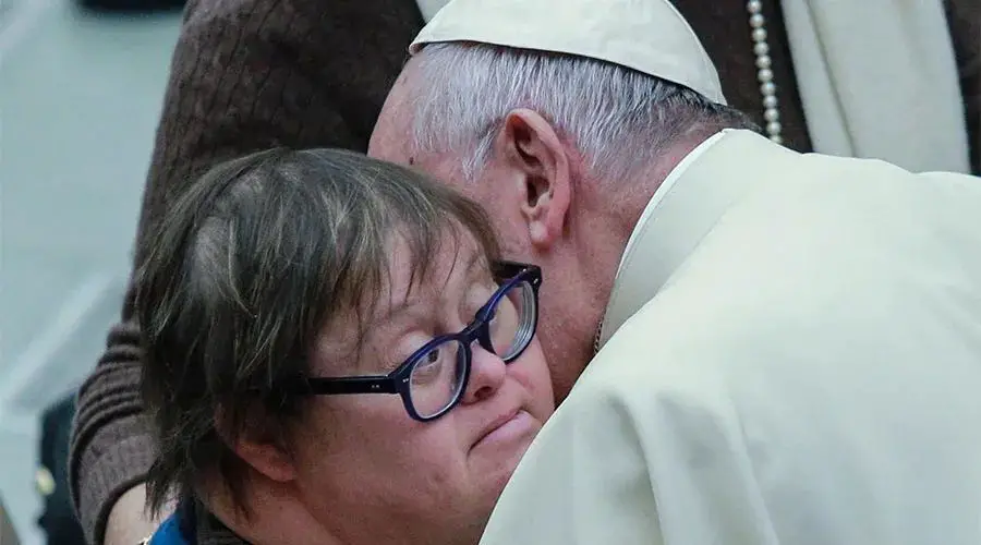 El Papa llama a superar “estigmas” y el descarte que sufren personas con enfermedad mental