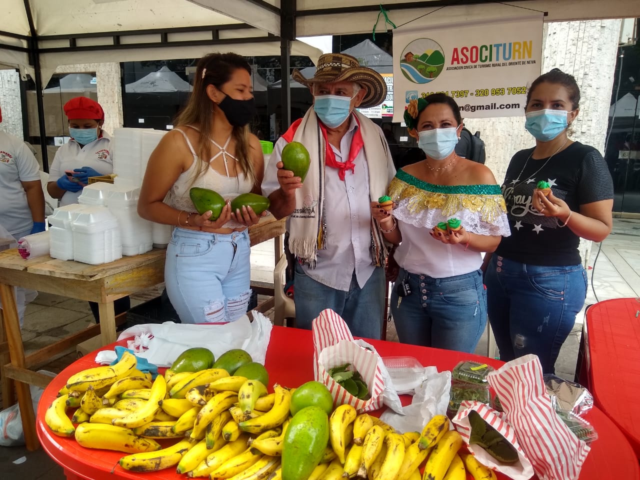 Mercado campesino del Corregimiento de Vegalarga, ofreció sus productos en el centro de Neiva