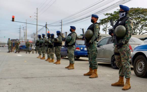 Investigan si hay colombianos entre los 118 muertos en cárcel de Ecuador