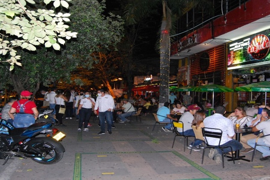 Caos en el espacio público de Neiva