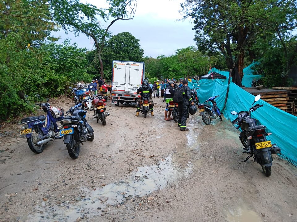 Creciente generó emergencia en el sector de Puente Amarillo, en Hobo, Huila