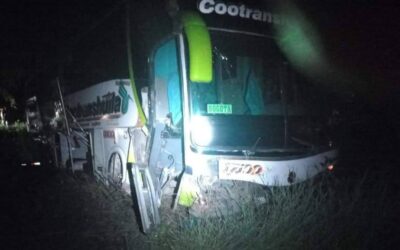 Accidente entre buses dejó 14 heridos en la vía Natagaima-Castilla