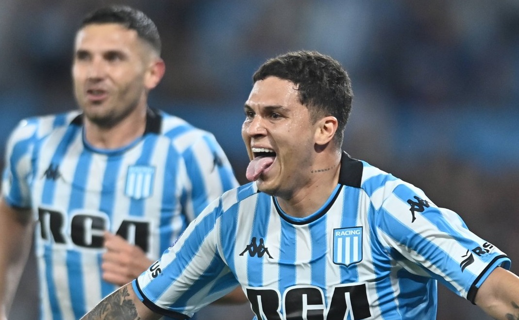 Con doblete de Juan Fernando Quintero, Racing clasificó a la final de la Sudamericana