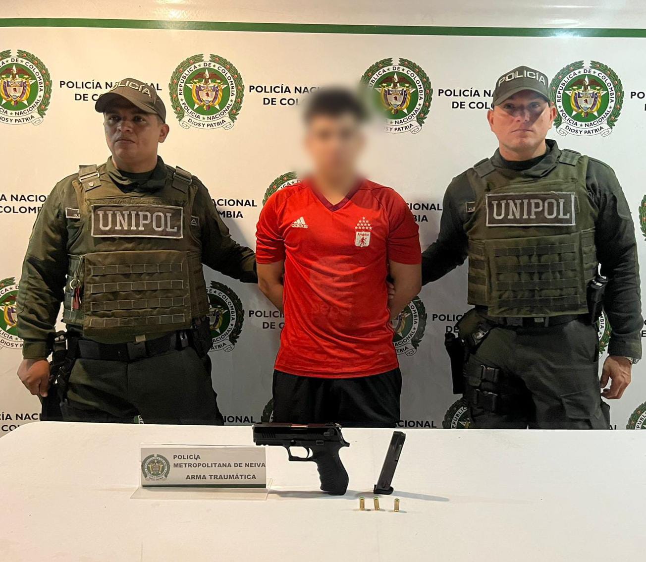 Capturan a hombre con arma ilegal en Neiva