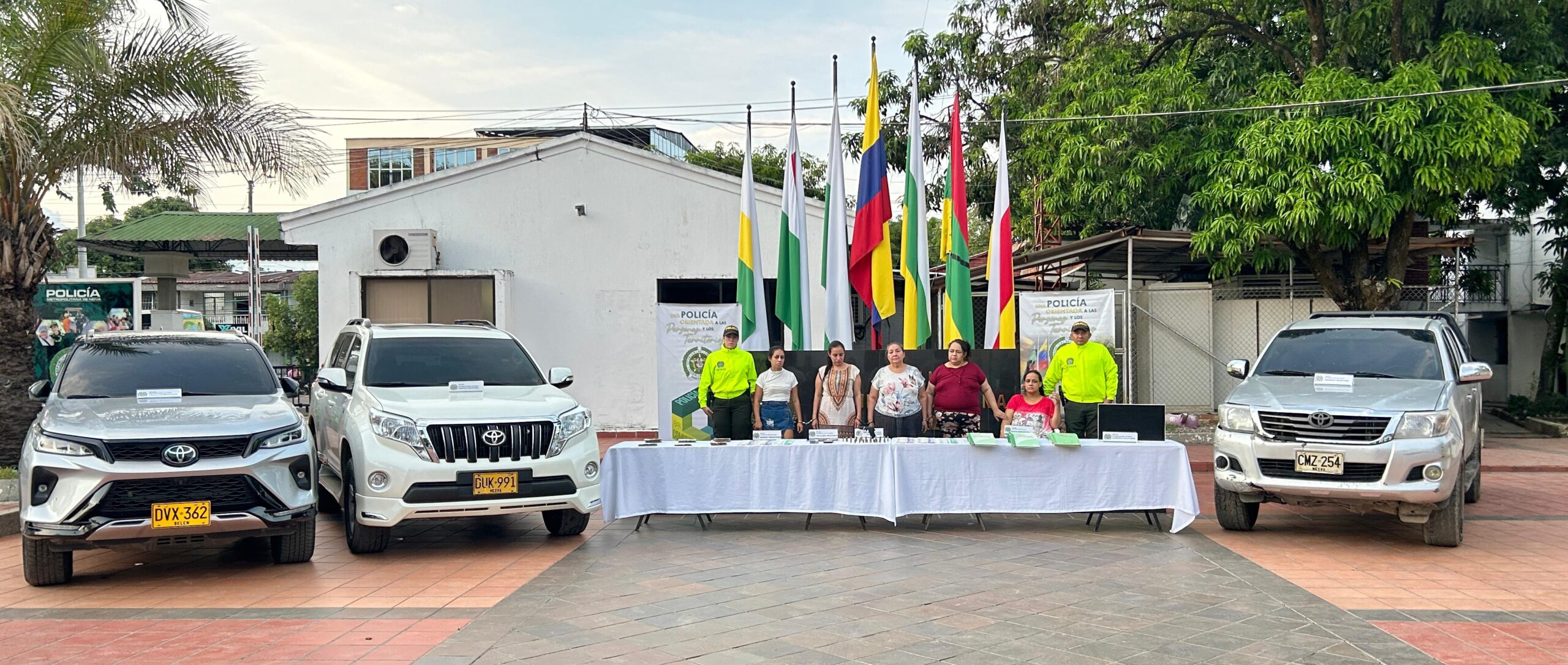 Mamá y hermanas de alias ‘Chatarra’ capturadas en Neiva por lavado de activos y enriquecimiento ilícito