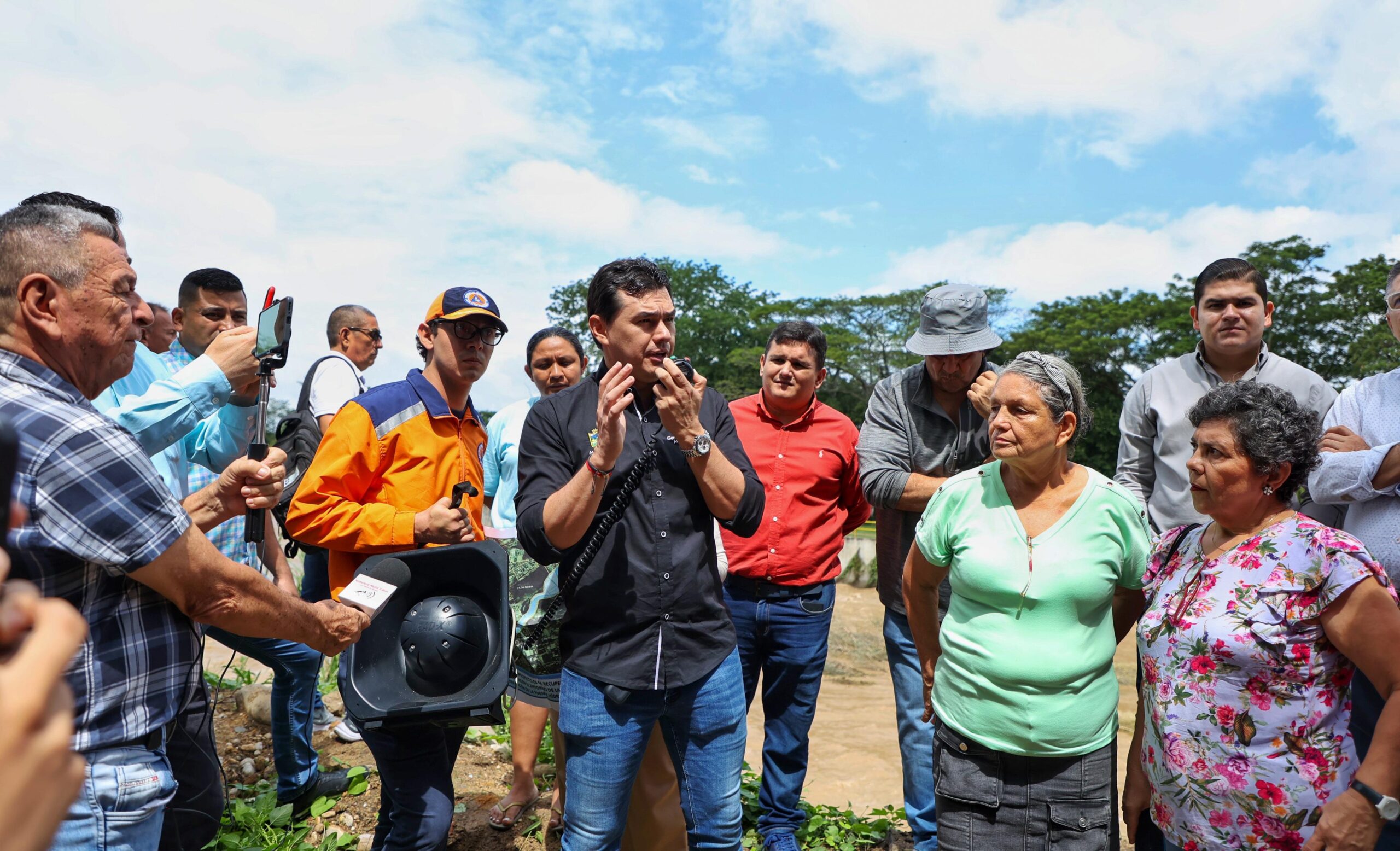 Alcalde socializó proyecto de canalización del río Las Ceibas