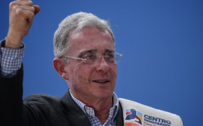 Uribe impulsa reglas internas para elegir candidato del CD en 2026