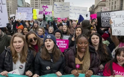 Marchas en contra y a favor del aborto en Estados Unidos