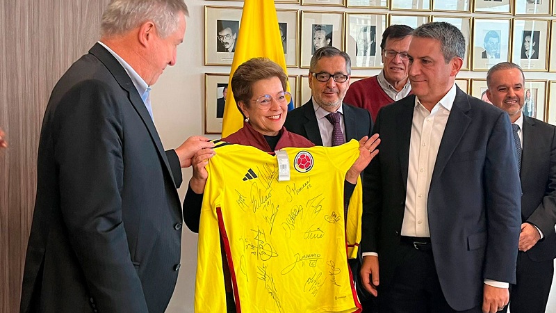 Acuerdo entre sindicato del fútbol colombiano y entidades deportivas busca mejores condiciones laborales