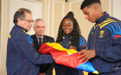 Pabellón nacional fue entregado a la delegación colombiana para los Juegos Olímpicos de París